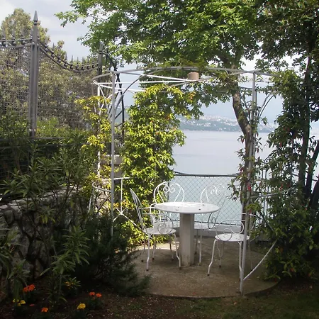 By The Sea Apartment